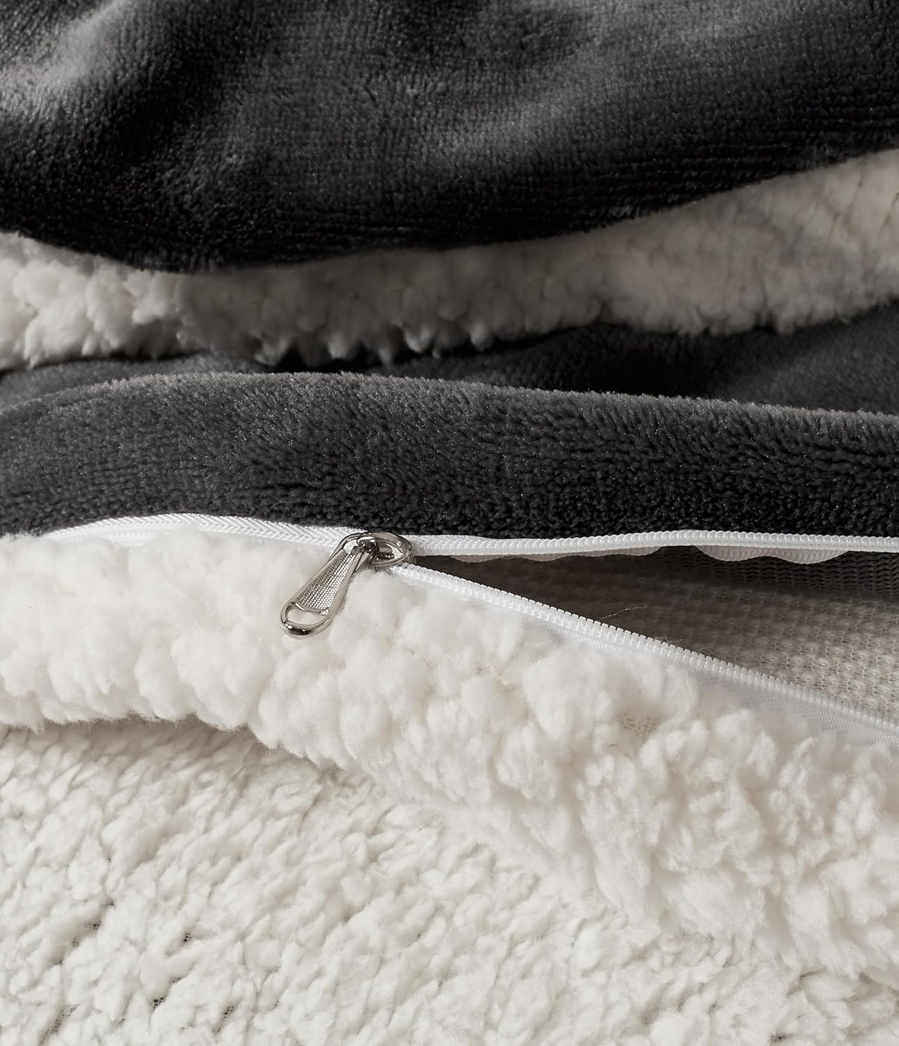 Teddy Sherpa Twin-Pack Standard Pillowcases - Soft Reversible Velvet & Sherpa Cushion Covers - Machine Washable with Zipper Closure - 48x73cm - Charcoal