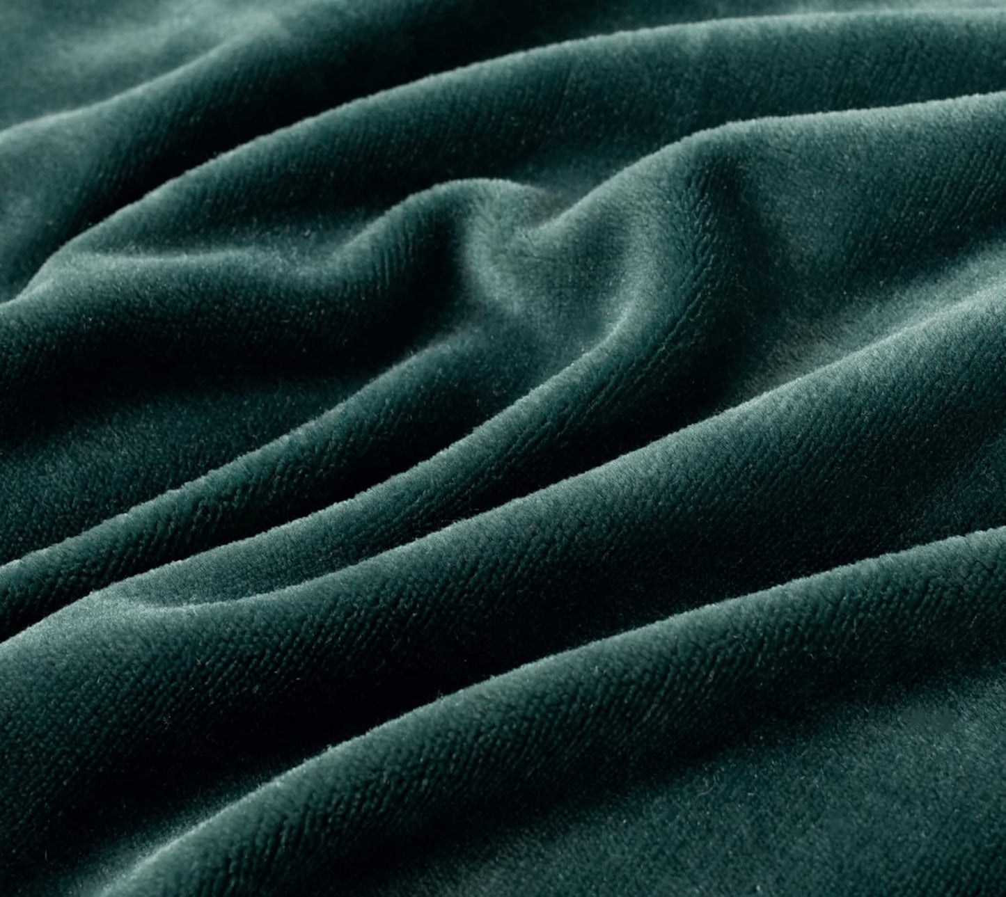 Teddy Sherpa Twin-Pack Standard Pillowcases - Soft Reversible Velvet & Sherpa Cushion Covers - Machine Washable with Zipper Closure - 48x73cm - Emerald Green