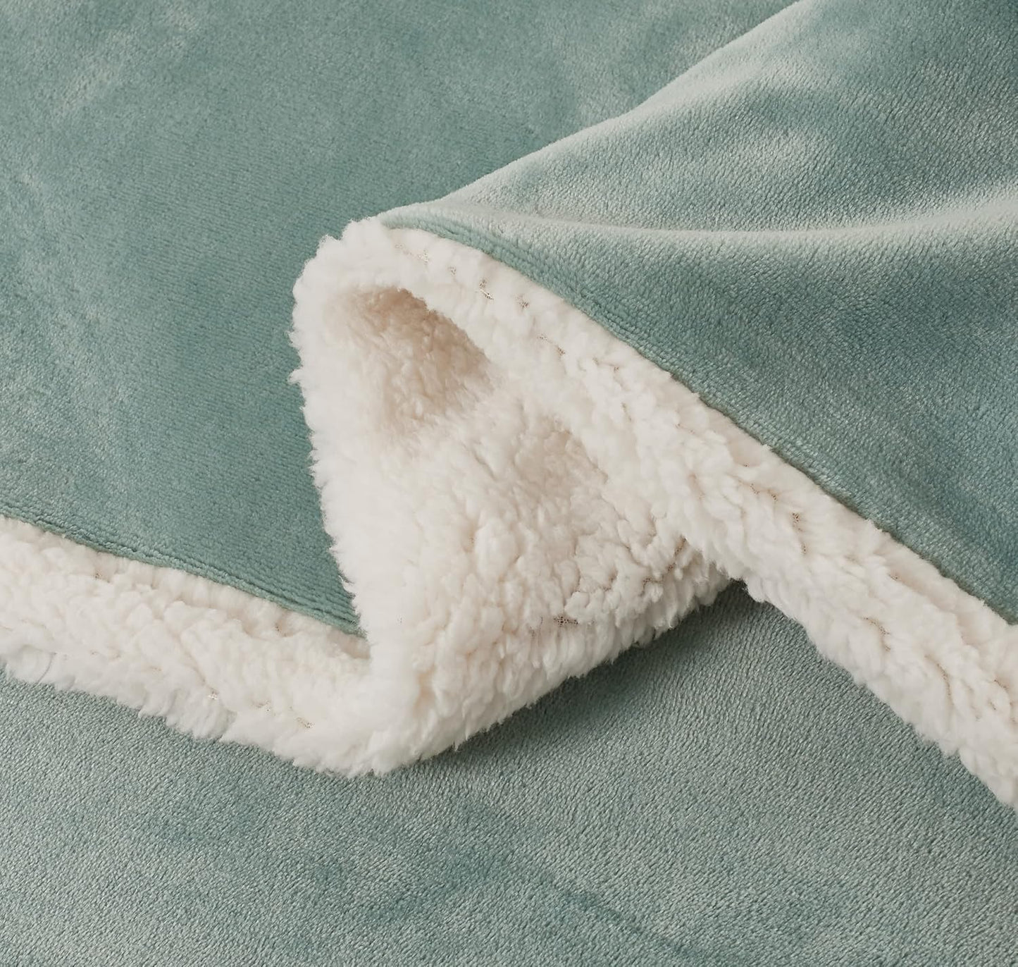 Teddy Sherpa Twin-Pack Standard Pillowcases - Soft Reversible Velvet & Sherpa Cushion Covers - Machine Washable with Zipper Closure - 48x73cm - Sage Green