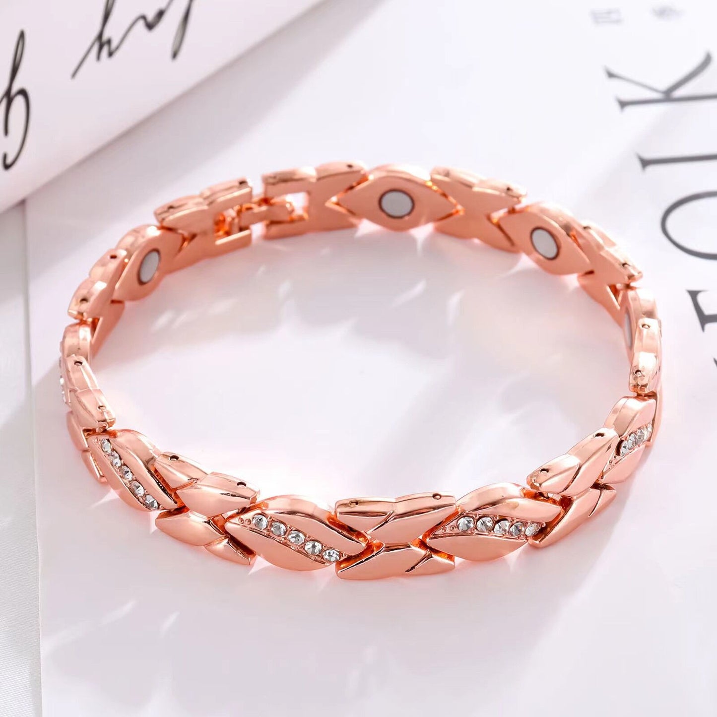 Christmas gift Stylish Ancient Copper Magnetic Therapy Bracelet with Diamond Accents - Enhance Health & Elegance（golden）