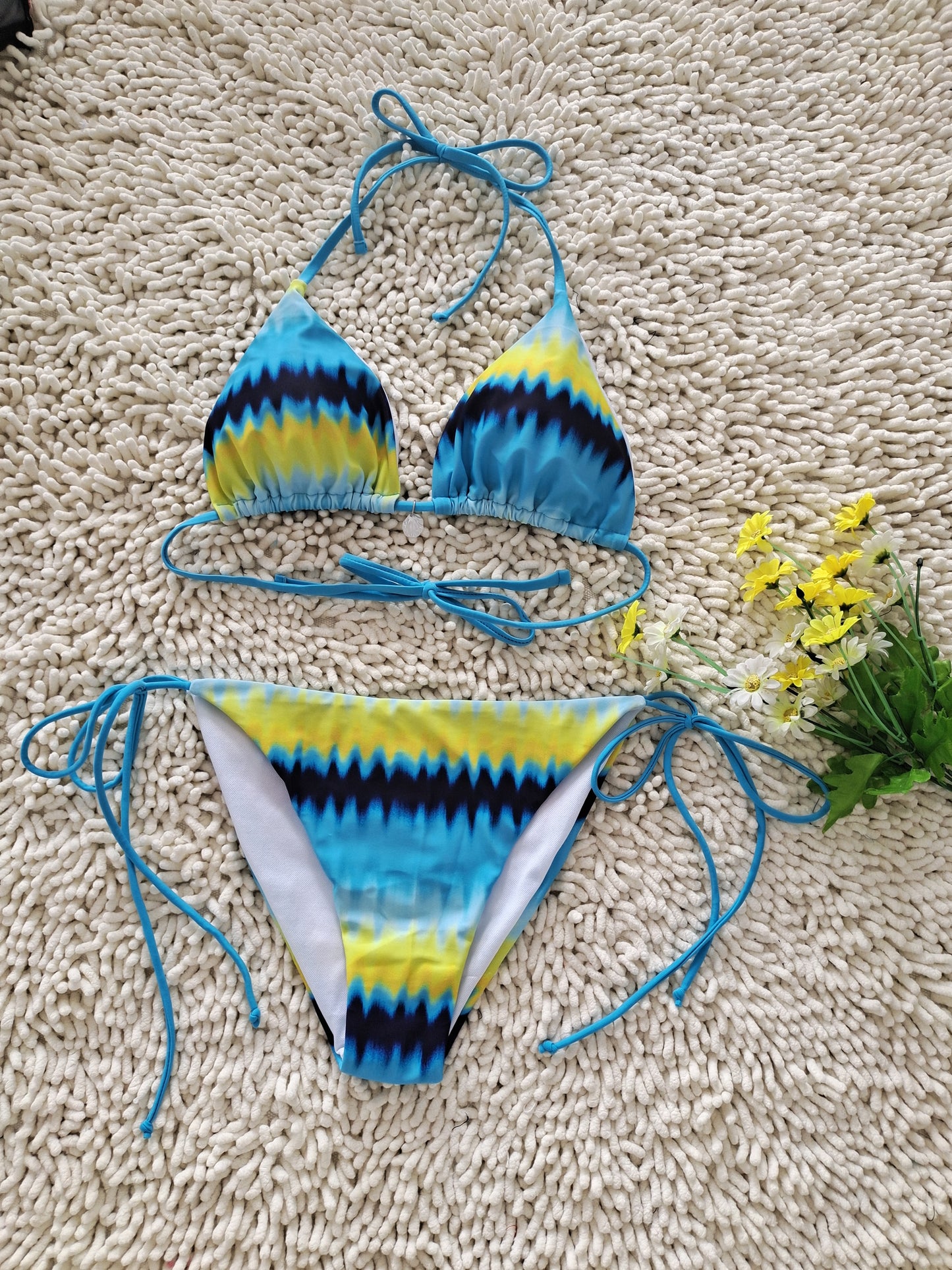 2026 New Bikini Yellow and Blue Color Clash Design Swimsuit Wave Pattern Print Eco-friendly Fabric Size L