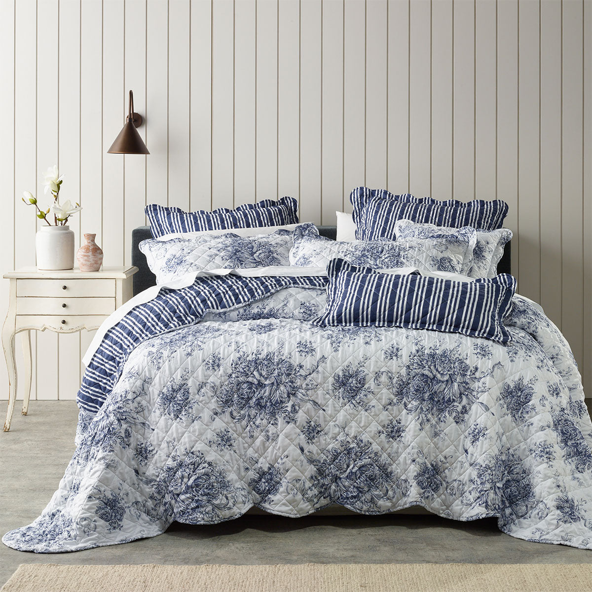 Bianca Amorette Blue Polyester Bedspread Set King