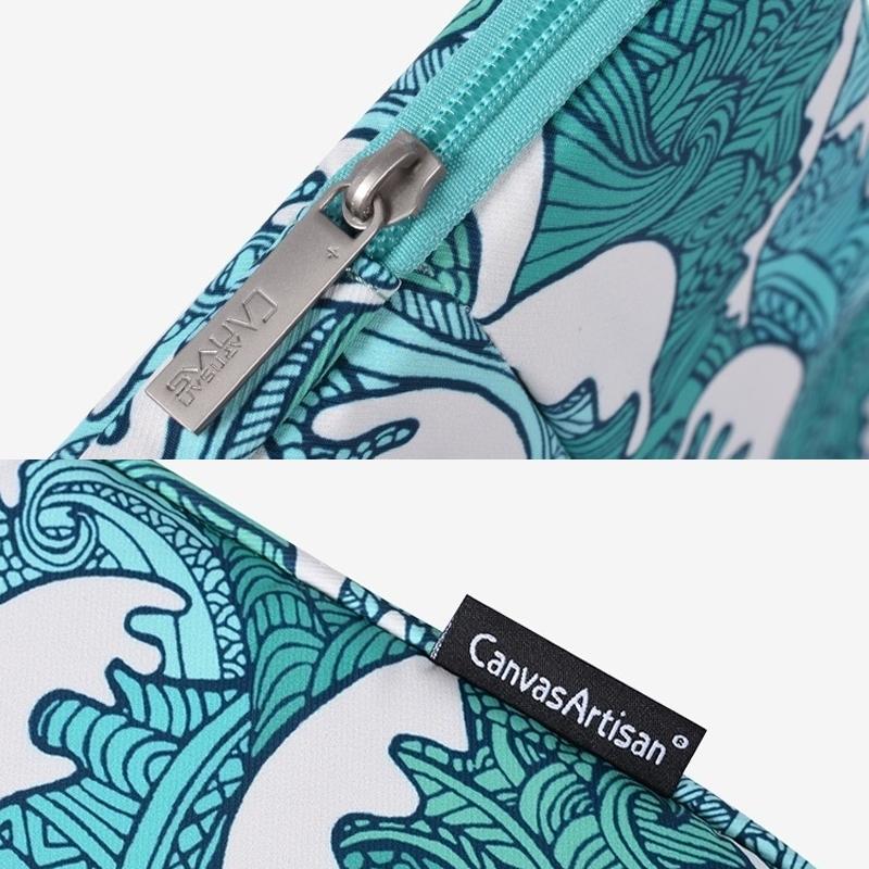 Green Wave 15 Laptop Sleeve in Pu Leather Print