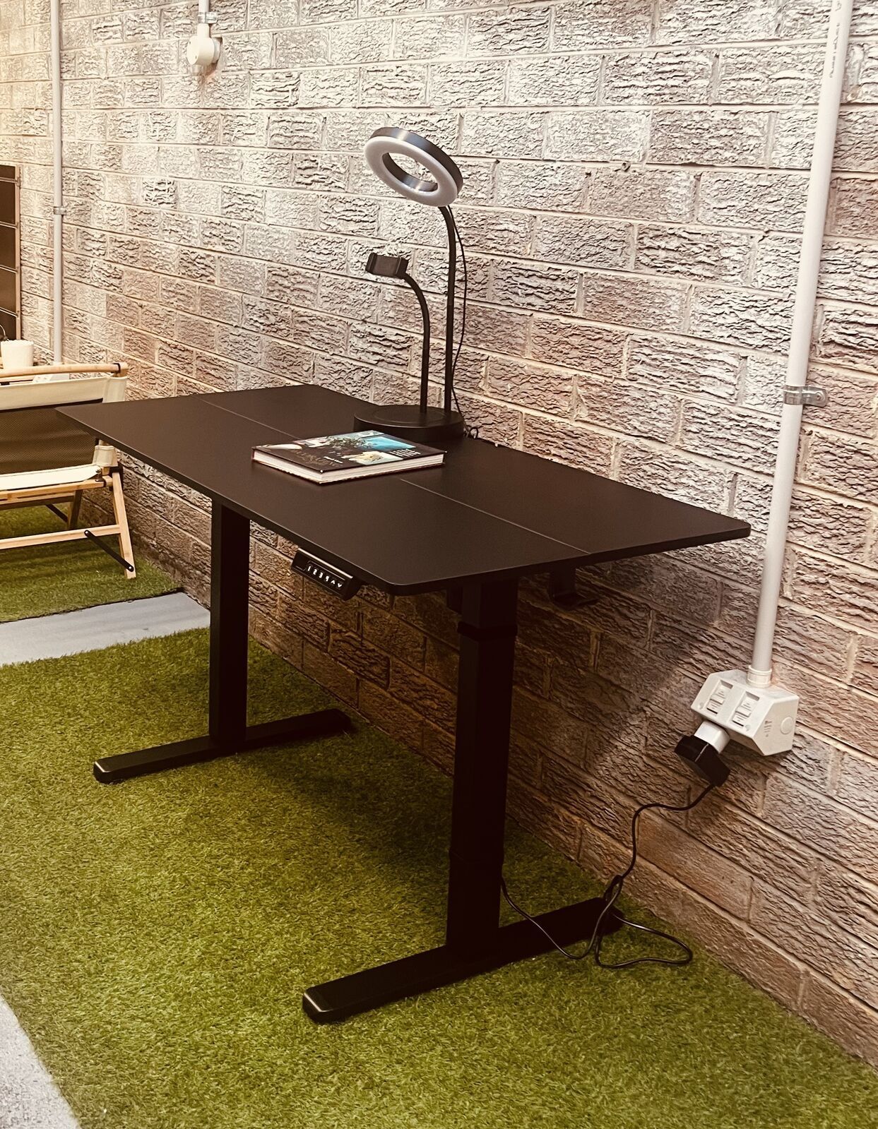 140 x 70cm Electric Standing Desk Height Adjustable Motorised Electric Sit Stand in Black